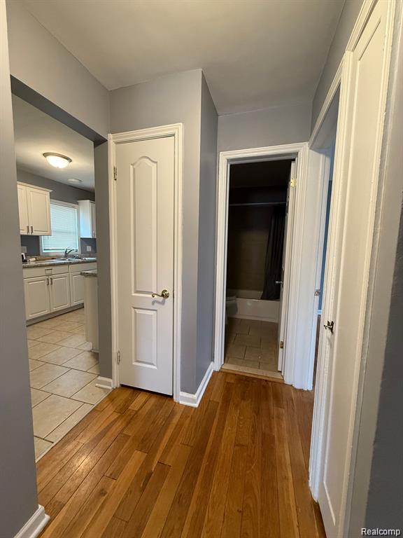 8241 KALTZ, Center Line, MI 48015 — Photo 11