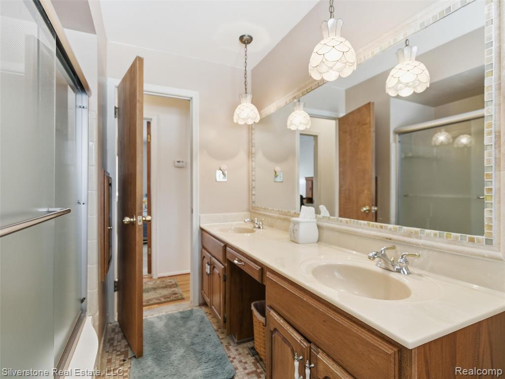 6766 Vernmoor Drive, Troy, MI 48098 — Photo 28