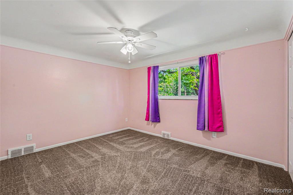 6275 Westmoor Drive, Shelby, MI 48316 — Photo 17
