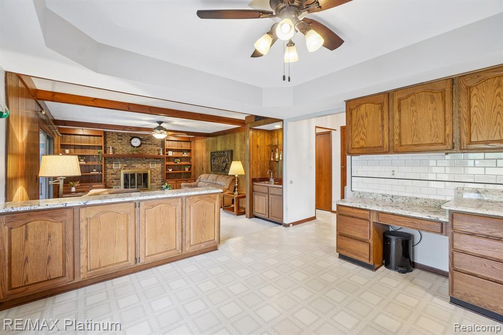 555 Crawford Farm Lane, Milford, MI 48380 — Photo 18