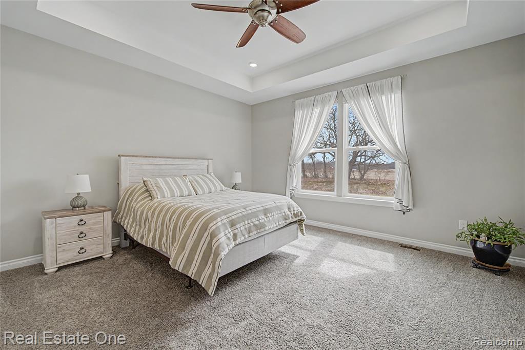 8370 Grist Mill Drive, Fenton, MI 48430 — Photo 18