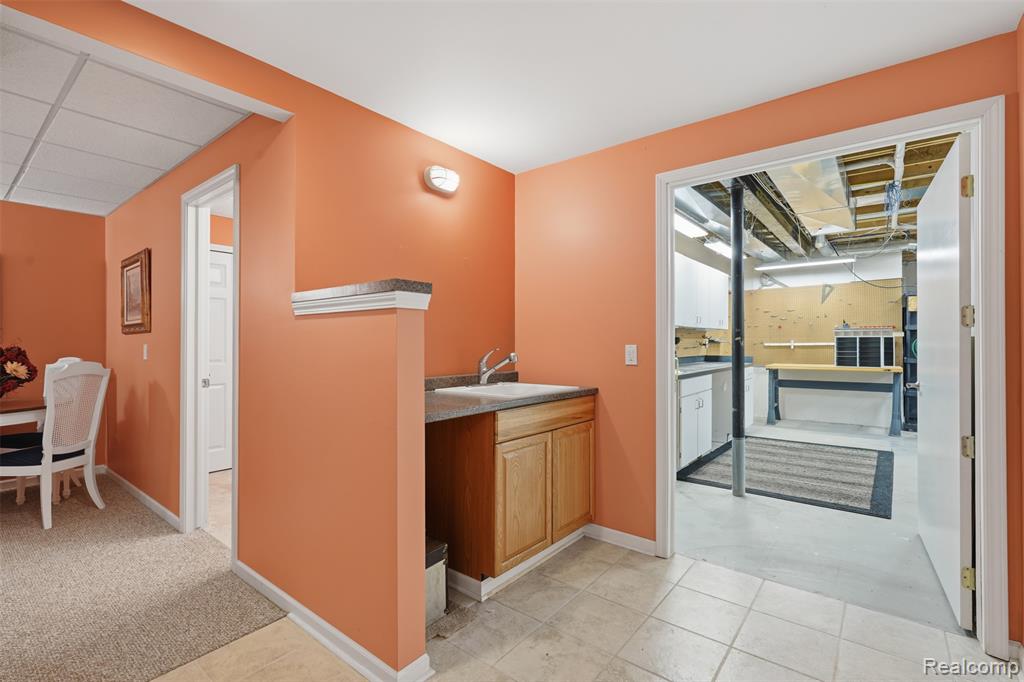 470 Delmar Court, Highland, MI — Photo 35