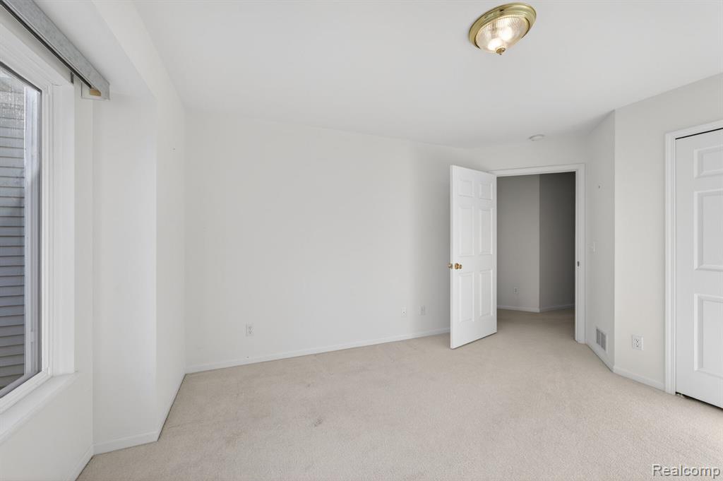 100 Aberdeen Drive, 36, Flushing, MI 48433 — Photo 31