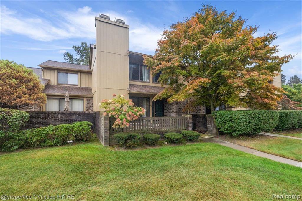 1806 S Hill Boulevard, Bloomfield Hills, MI 48304 — Photo 2