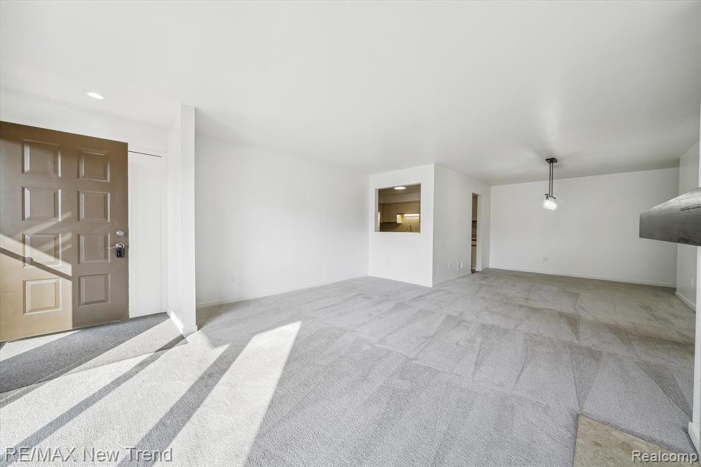 6602 MAPLE LAKES Drive, West Bloomfield, MI — Photo 10