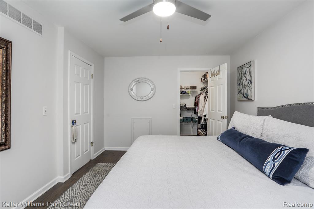 7617 Woodview Drive, 48, Waterford, MI 48327 — Photo 14