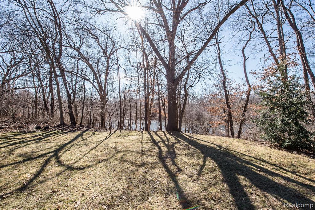 7695 HURON RIVER Drive S, Dexter, MI 48130 — Photo 14