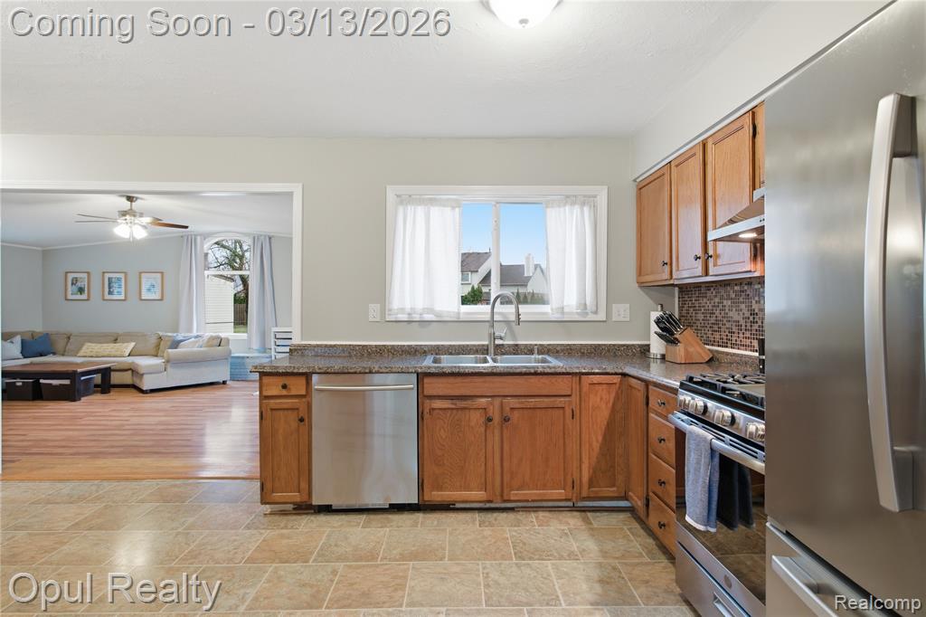 43761 Yorktown Street, Canton, MI 48188 — Photo 6