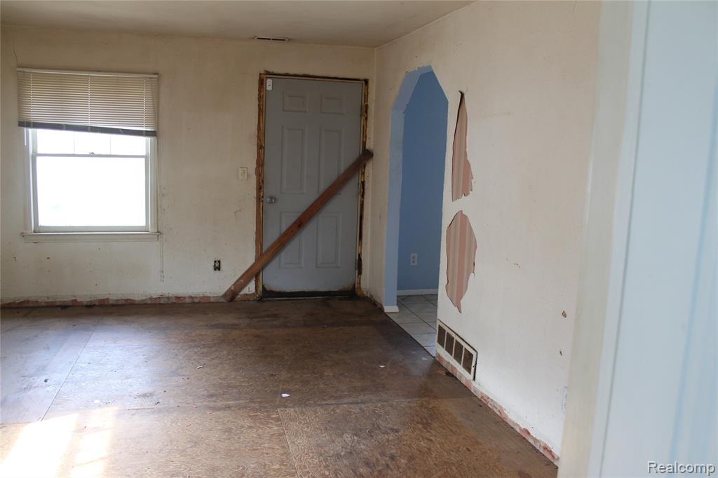 5610 Noll Street, Sterling Heights, MI 48310 — Photo 19