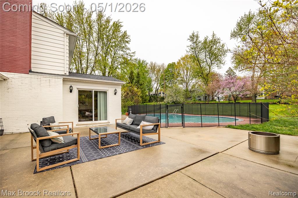 2275 Park Ridge Drive, Bloomfield Hills, MI 48304 — Photo 10
