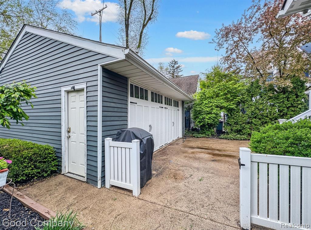 519 Wallace Street, Birmingham, MI 48009 — Photo 44