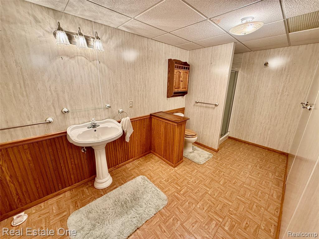 42827 Matthew Drive, Sterling Heights, MI 48313 — Photo 31
