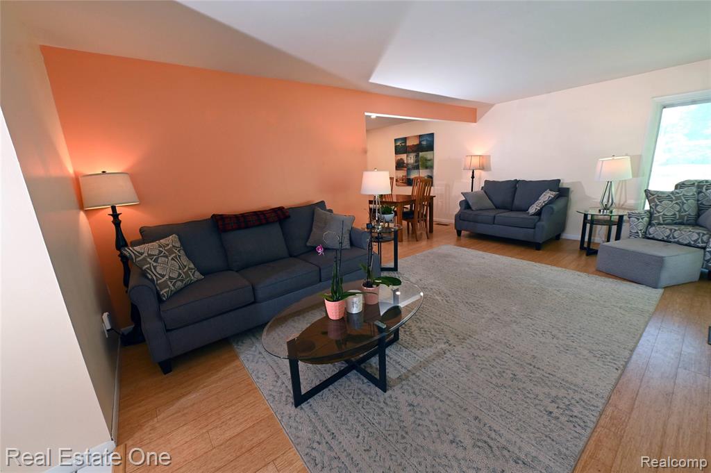 5382 Van Ness Drive, Bloomfield Hills, MI 48302 — Photo 11