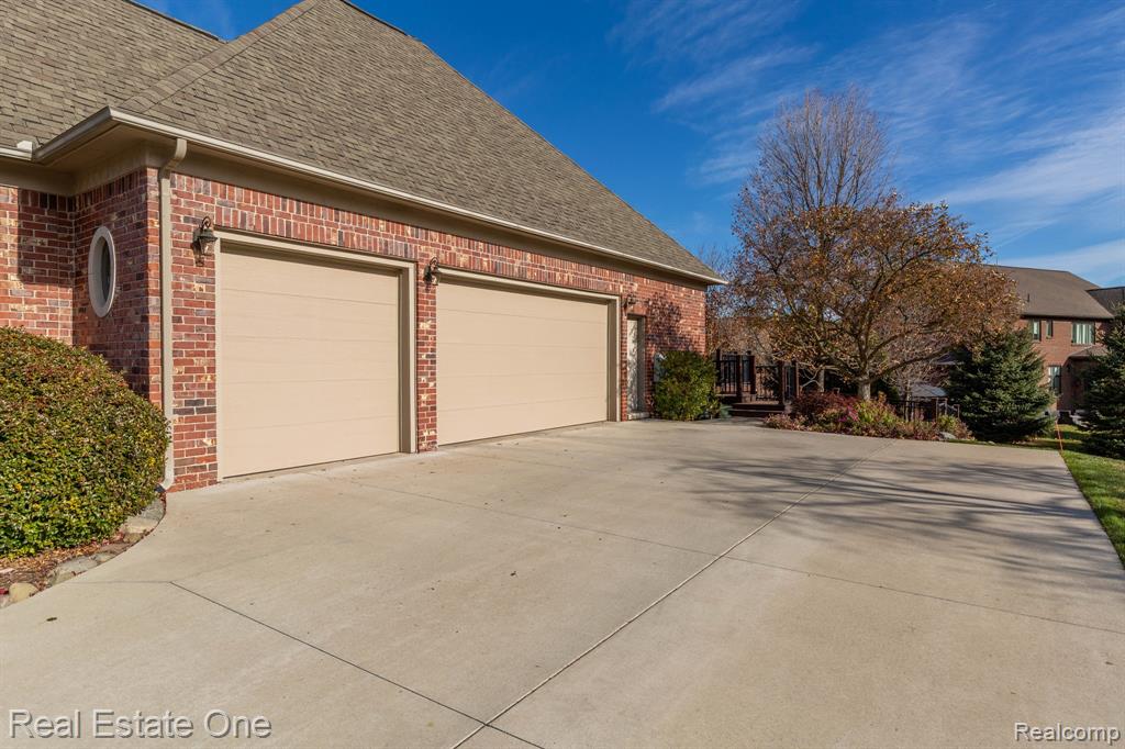 658 Langley Road, Rochester Hills, MI 48309 — Photo 3