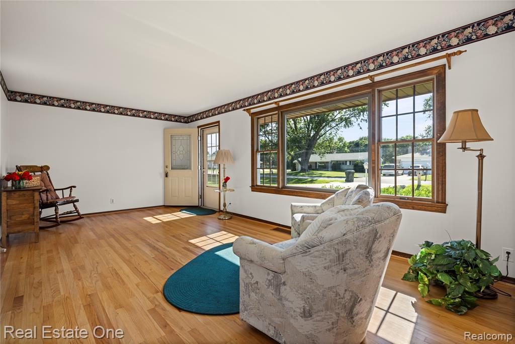 48374 Cardinal Street, Shelby Twp, MI 48317 — Photo 11