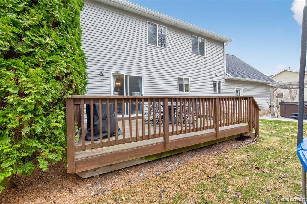 2454 Calvin Court, Pinckney, MI 48169 — Photo 36