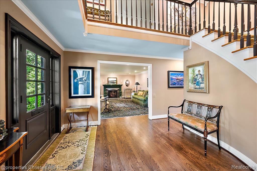 950 E Glengarry Circle, Bloomfield Hills, MI 48301 — Photo 9