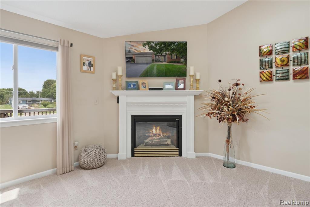 1244 Crystal Pointe Circle, Fenton, MI 48430 — Photo 10