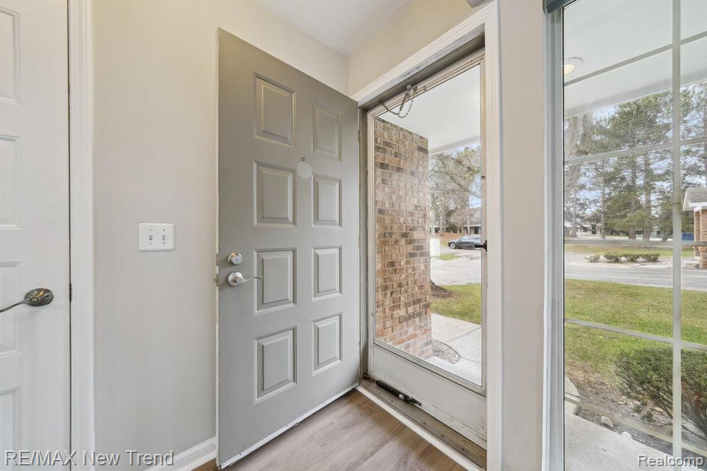 6641 HEARTHSIDE Court, West Bloomfield, MI — Photo 5