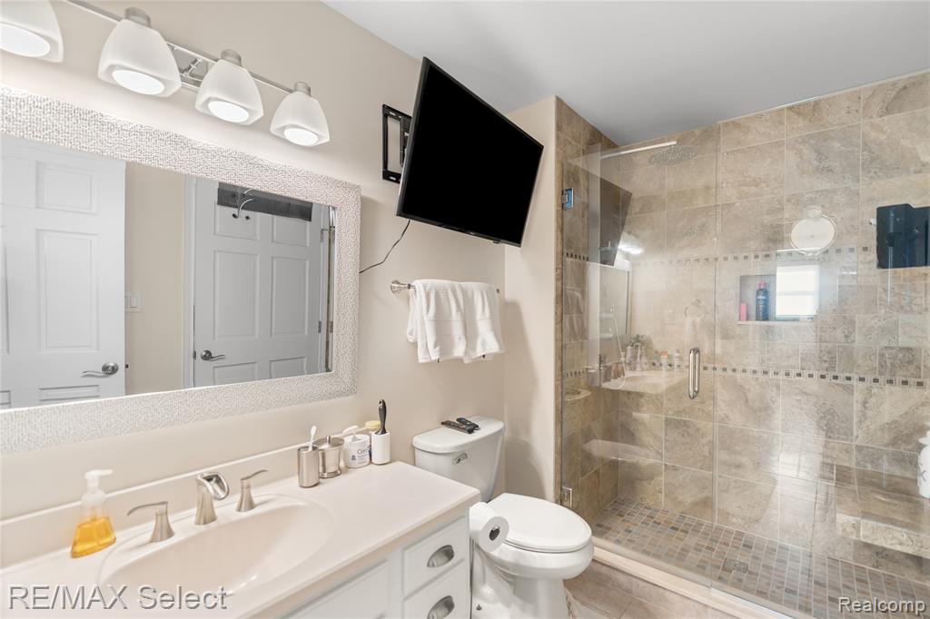 12363 Margaret Drive, Fenton, MI 48430 — Photo 38