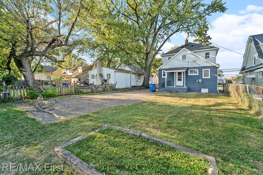 8444 Chalmers Avenue, Warren, MI 48089 — Photo 16
