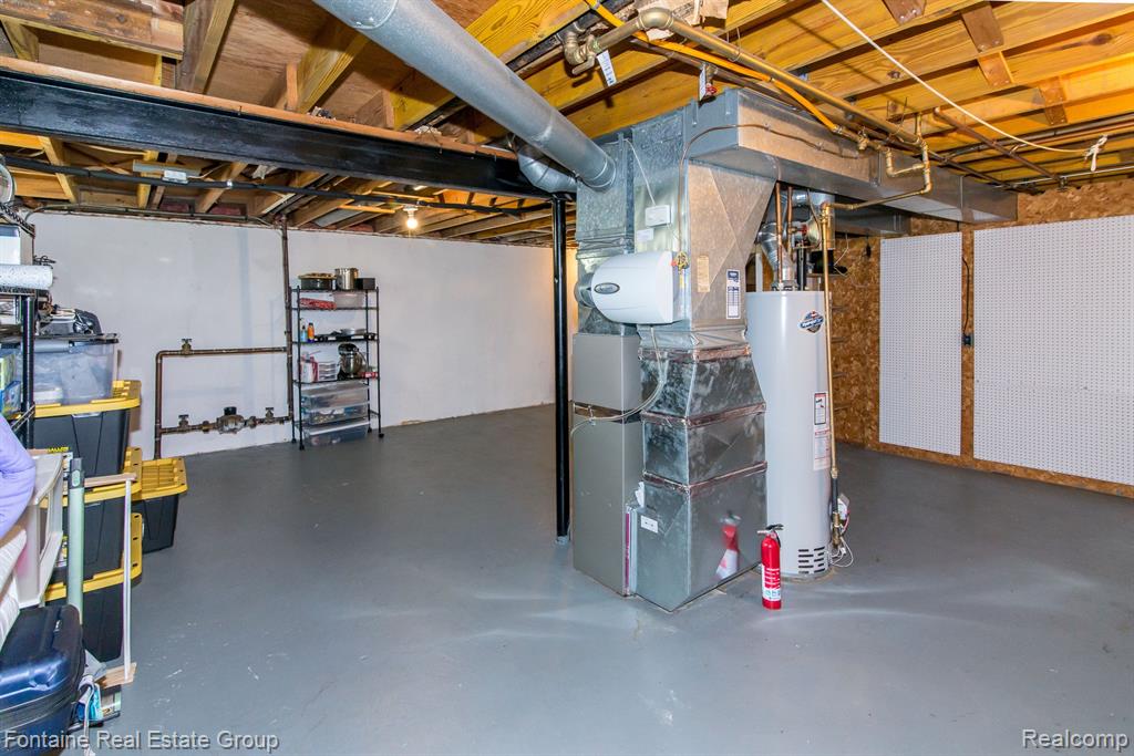 24606 BASHIAN Drive, Novi, MI — Photo 24