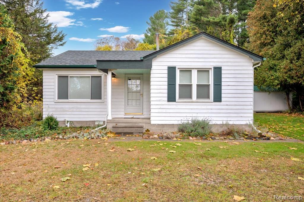 5036 Lakeshore Road, Lexington, MI 48450 — front exterior