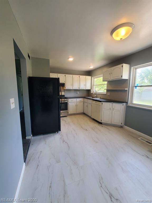 41743 MCKINLEY Street, Van Buren, MI 48111 — Photo 5
