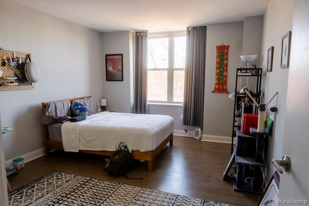 250 E HARBORTOWN Drive, 32-406, Detroit, MI 48207 — Photo 9