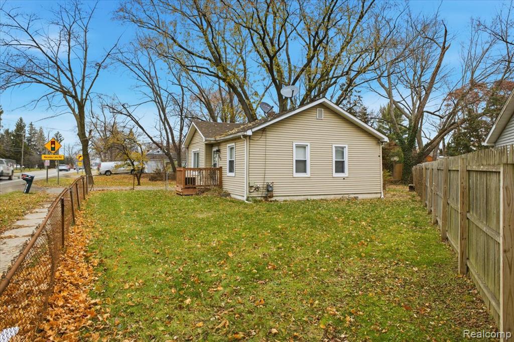 2878 N Williams Lake Road, Addison, MI 48329 — Photo 25