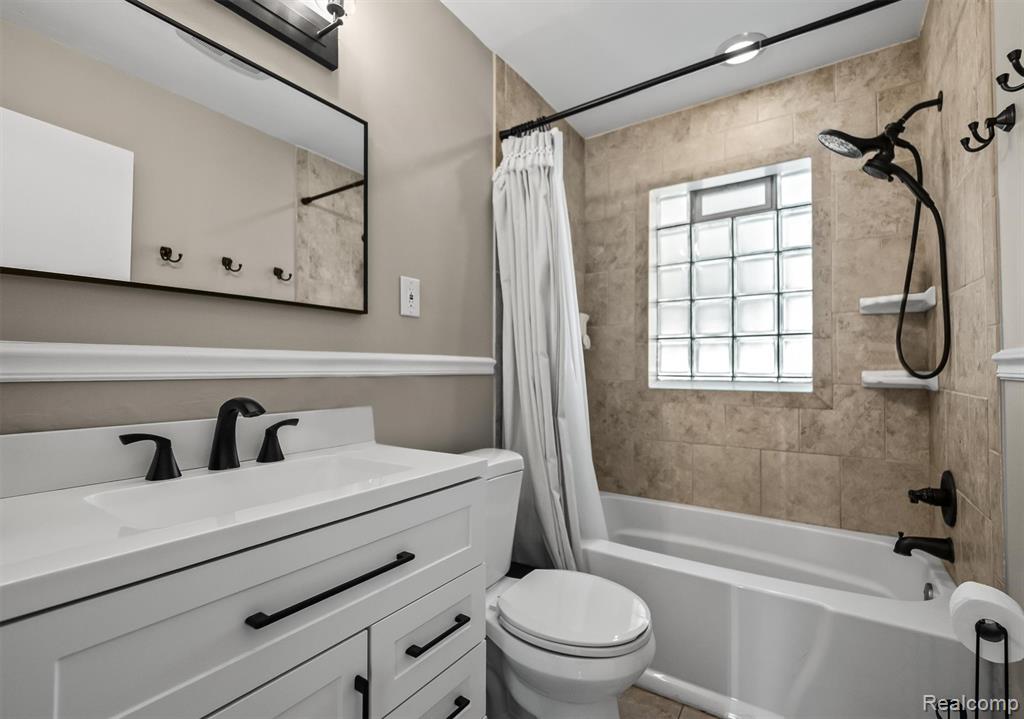803 Oakridge Avenue, Royal Oak, MI 48067 — Photo 17