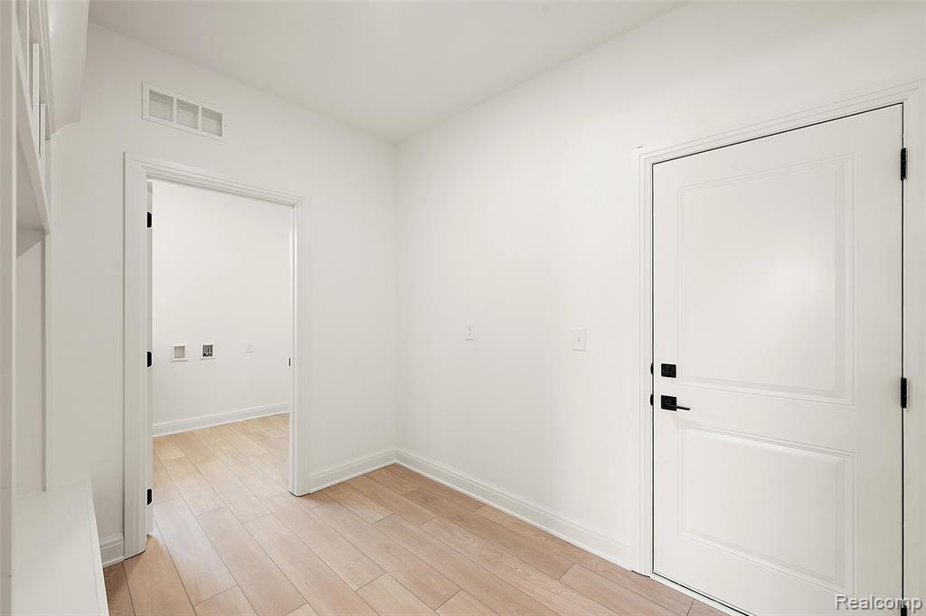 28324 Nadia Lane, New Baltimore, MI 48047 — Photo 29