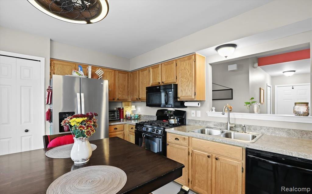 43576 Yorkville Drive, Canton, MI 48188 — Photo 5