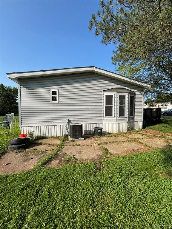 18 Timber Court, Flint, MI 48506 — Photo 22