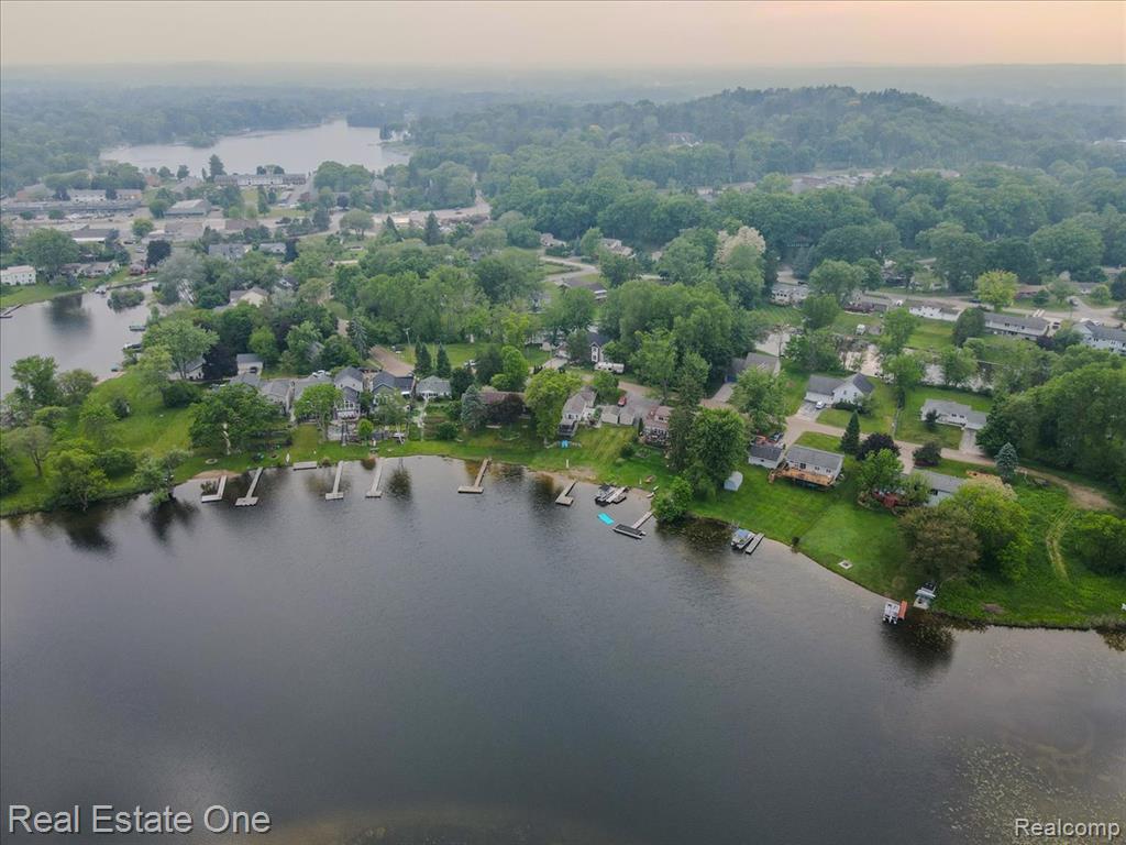 5900 Wellington Drive, Clarkston, MI — Photo 16