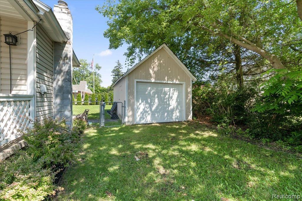 32 CEDAR Street, Ortonville, MI 48462 — Photo 26