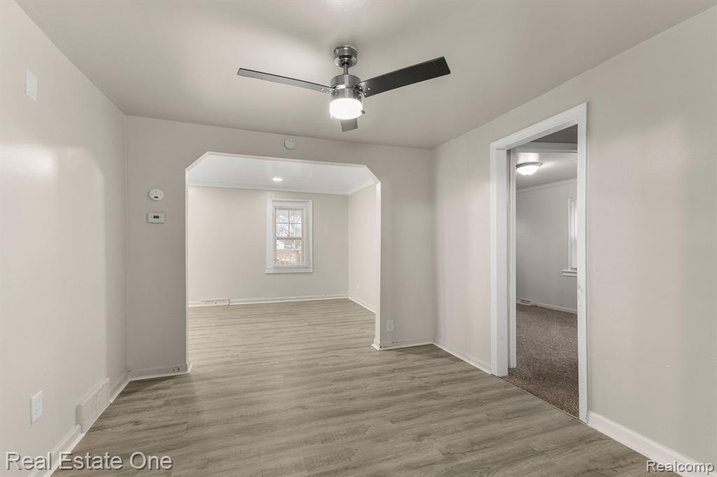 5121 CROISSANT Street, Dearborn Heights, MI 48125 — Photo 24