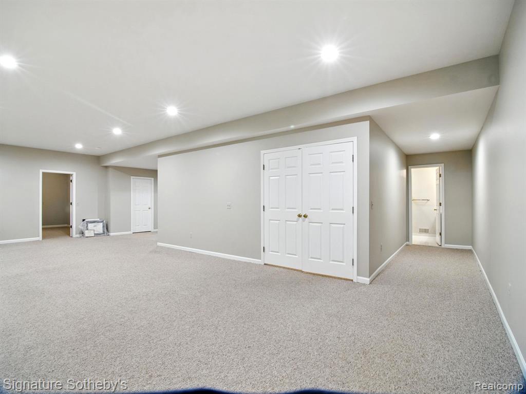 32326 Spruce Lane, Beverly Hills, MI 48025 — Photo 21