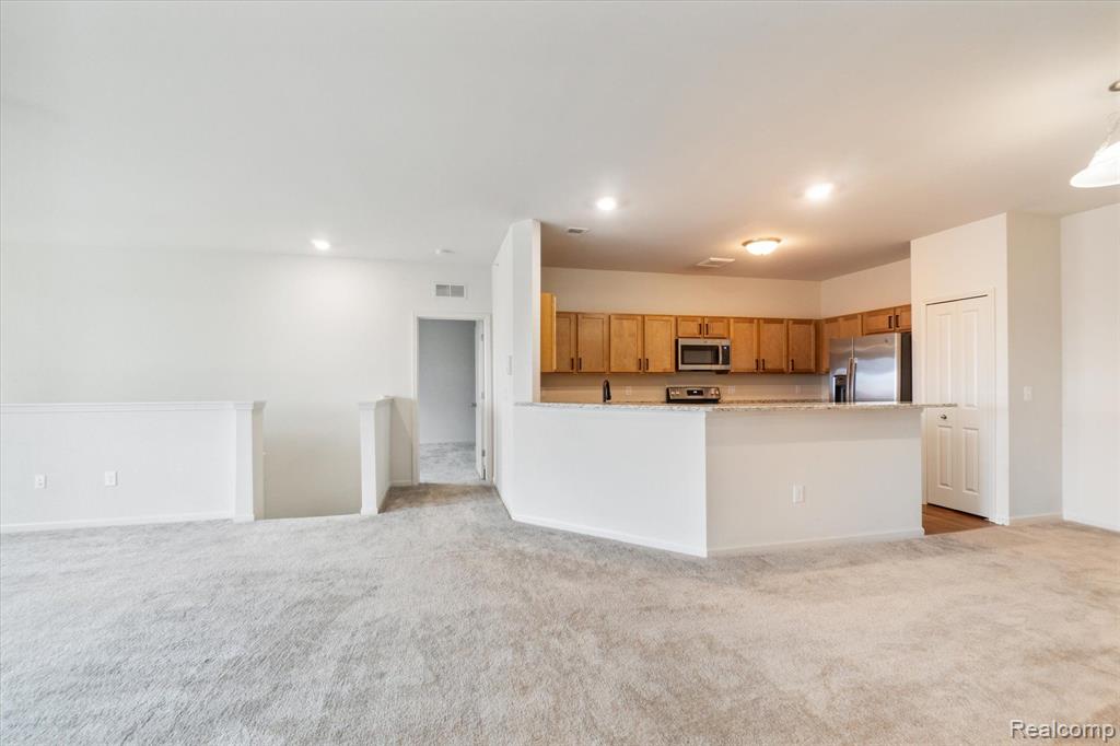 9804 RIDGE RUN Street, Howell, MI 48855 — Photo 8