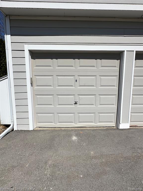 39717 VILLAGE WOOD Lane, Novi, MI — Photo 18