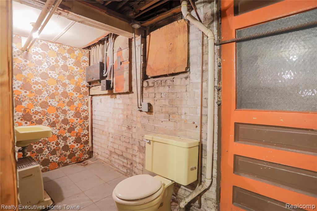 18244 Parkside Street, Detroit, MI 48221 — Photo 65
