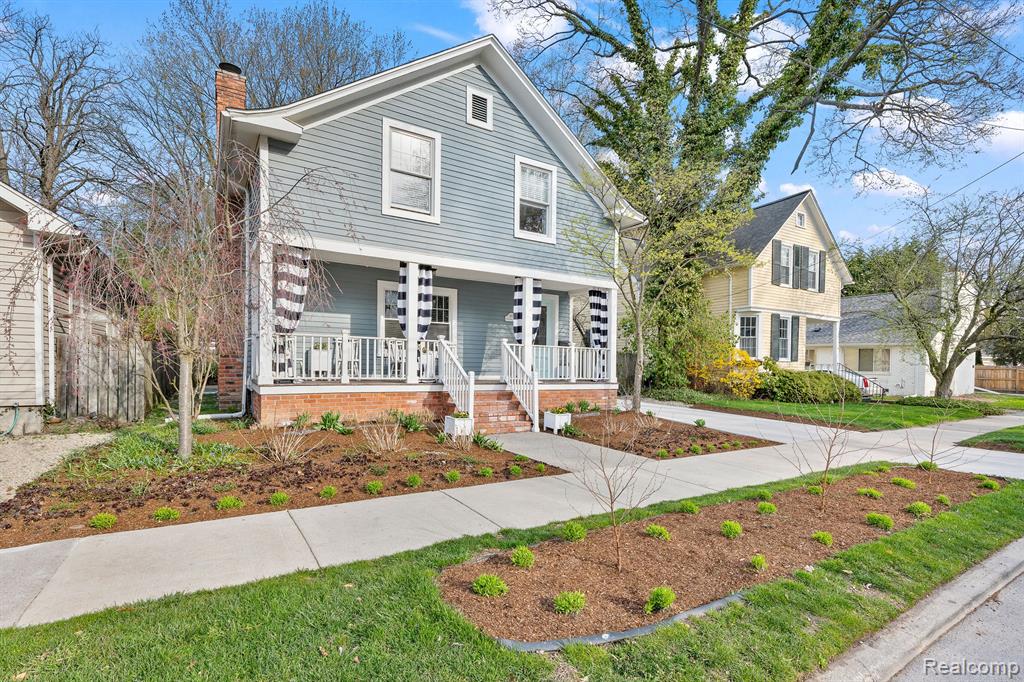 397 KERCHEVAL Avenue, Grosse Pointe Farms, MI 48236 — Photo 4