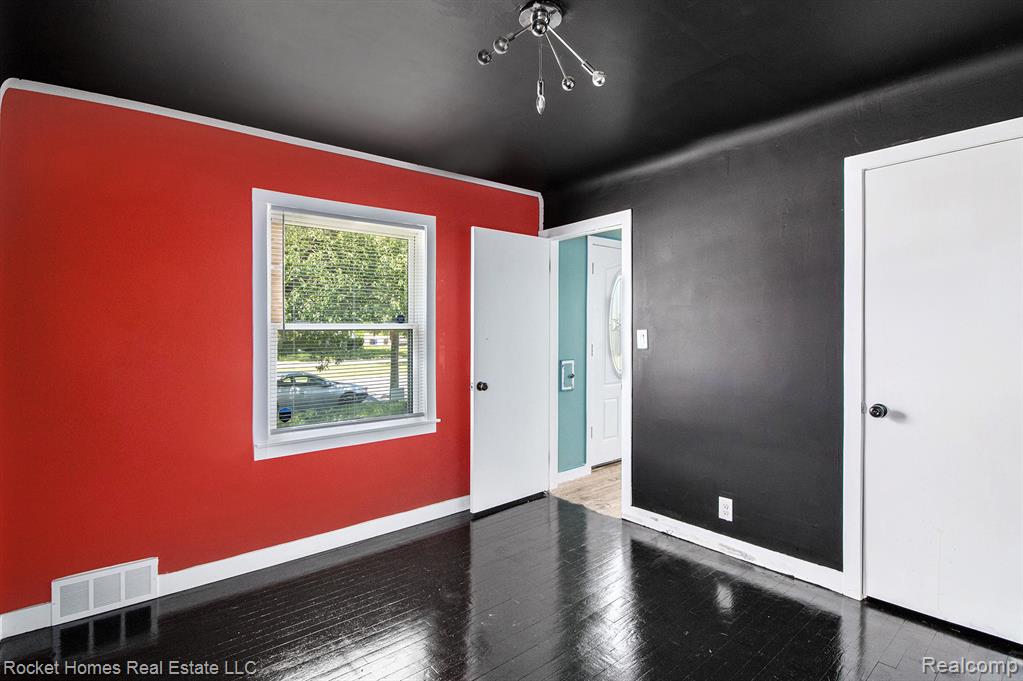 9928 E Outer Drive, Detroit, MI 48224 — Photo 17