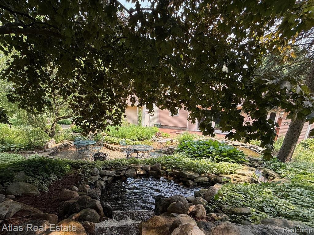 9010 GALE Road, Goodrich Vlg, MI — Photo 12