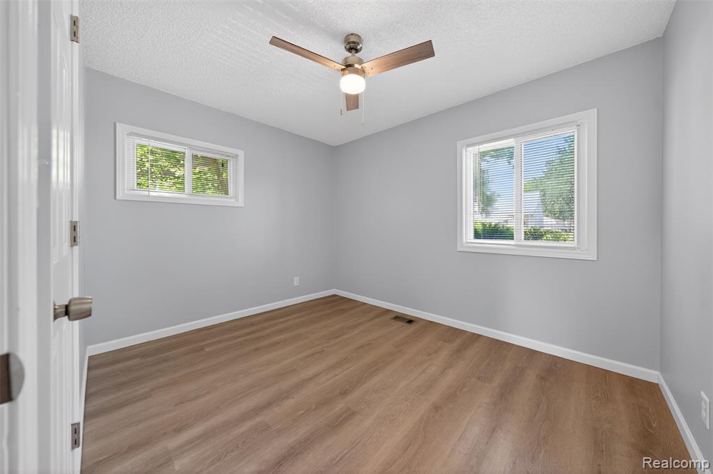 26692 Lorenz Street, Madison Heights, MI 48071 — Photo 8