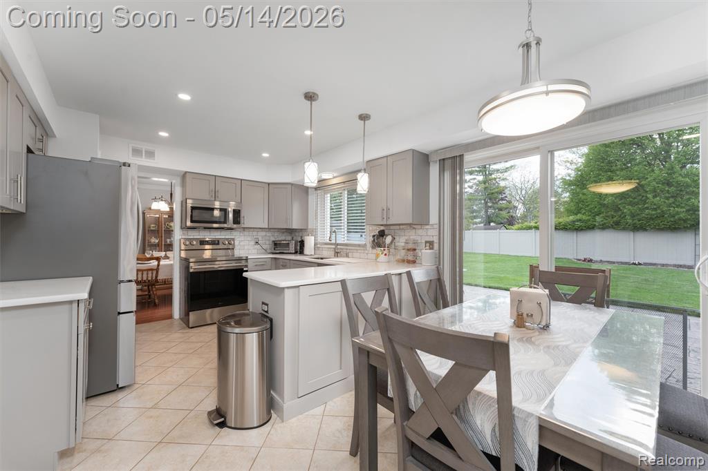 7225 Camelia Court, Canton, MI 48187 — Photo 9