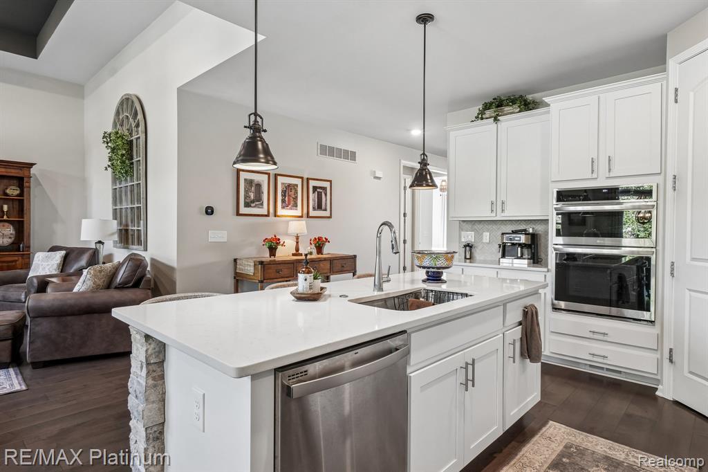 24261 Bay Laurel Lane, South Lyon, MI 48178 — Photo 11