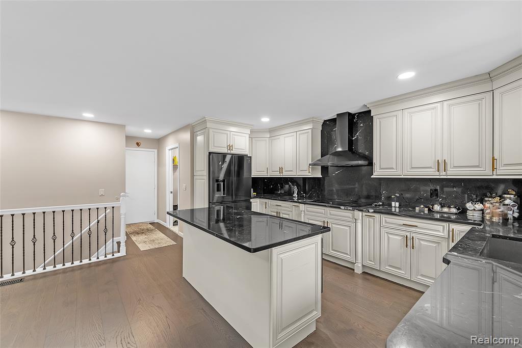 49685 Richardson Drive, Shelby Twp, MI 48315 — Photo 25