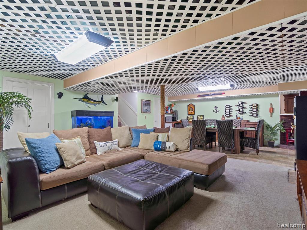 6410 Paramus, Clarkston, MI — Photo 15