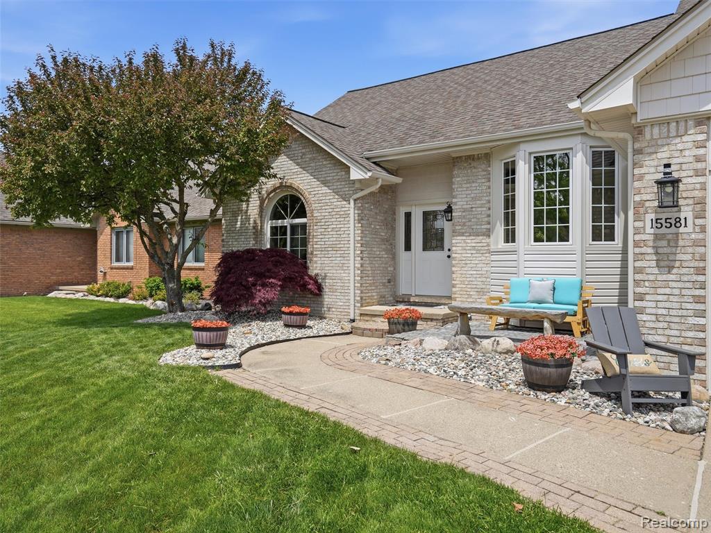 15581 Spiceway, Fraser, MI 48026 — Photo 3